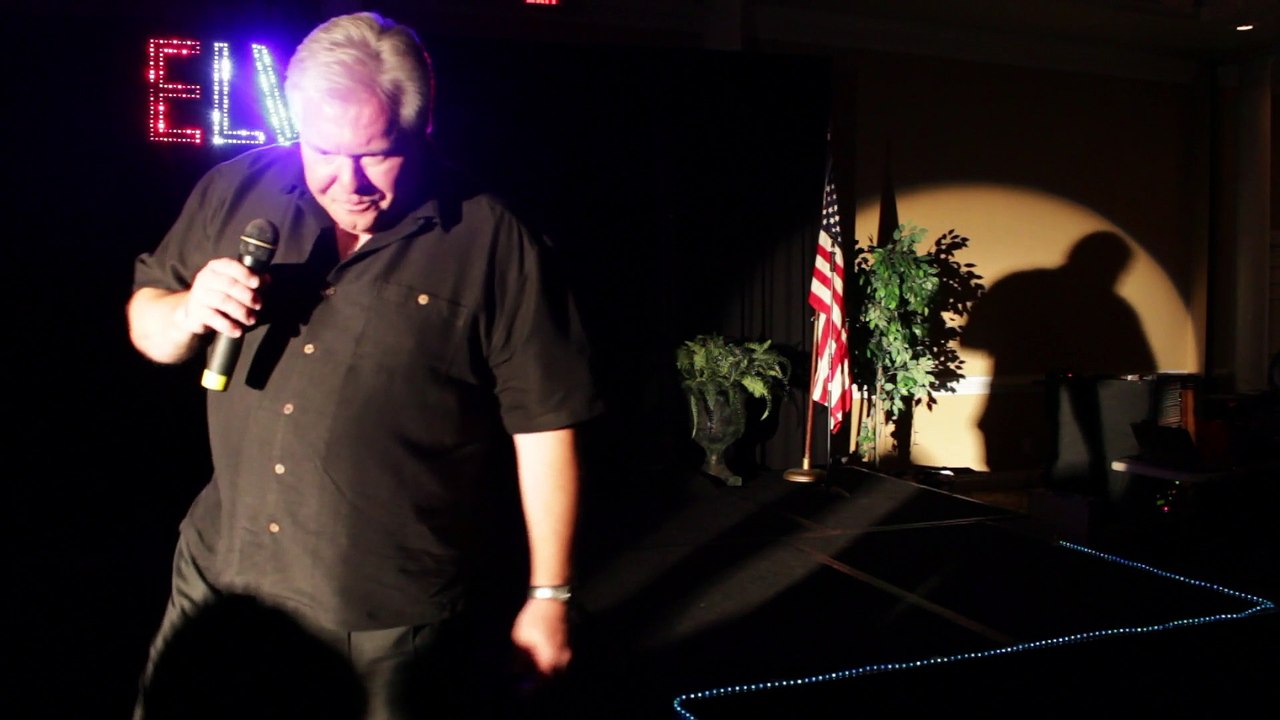 Dale Rushing sings 'Can't Help Falling In Love' Sheffield Remembers 2014