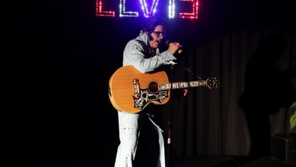 Mike Adams sings 'That's Alright Mama' Sheffield Remembers 2014