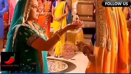 Diya Aur Baati Hum Bhabho Force Sandhya To LEAVE Suraj 24th October 2015