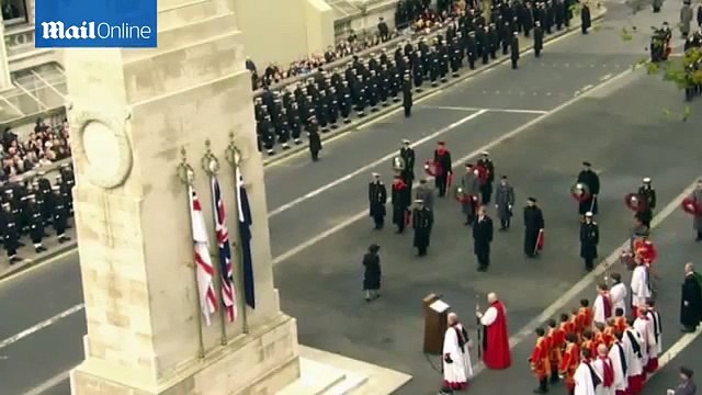 The Queen lays wreath at Remembrance service at the Cenotaph
