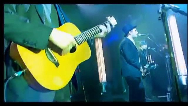 The Good , The Bad & The Queen (Live at St Denis)