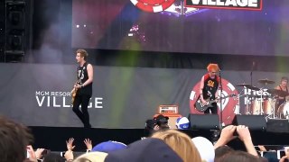 5 Seconds of Summer End Up Here (720p) Live @ the IHeartRadio Festival Villiage 14
