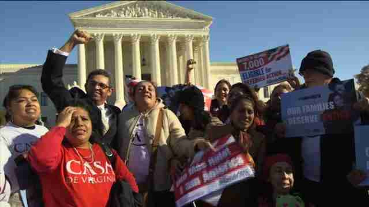 Activistas piden ante el Supremo de EEUU una reforma migratoria "permanente"