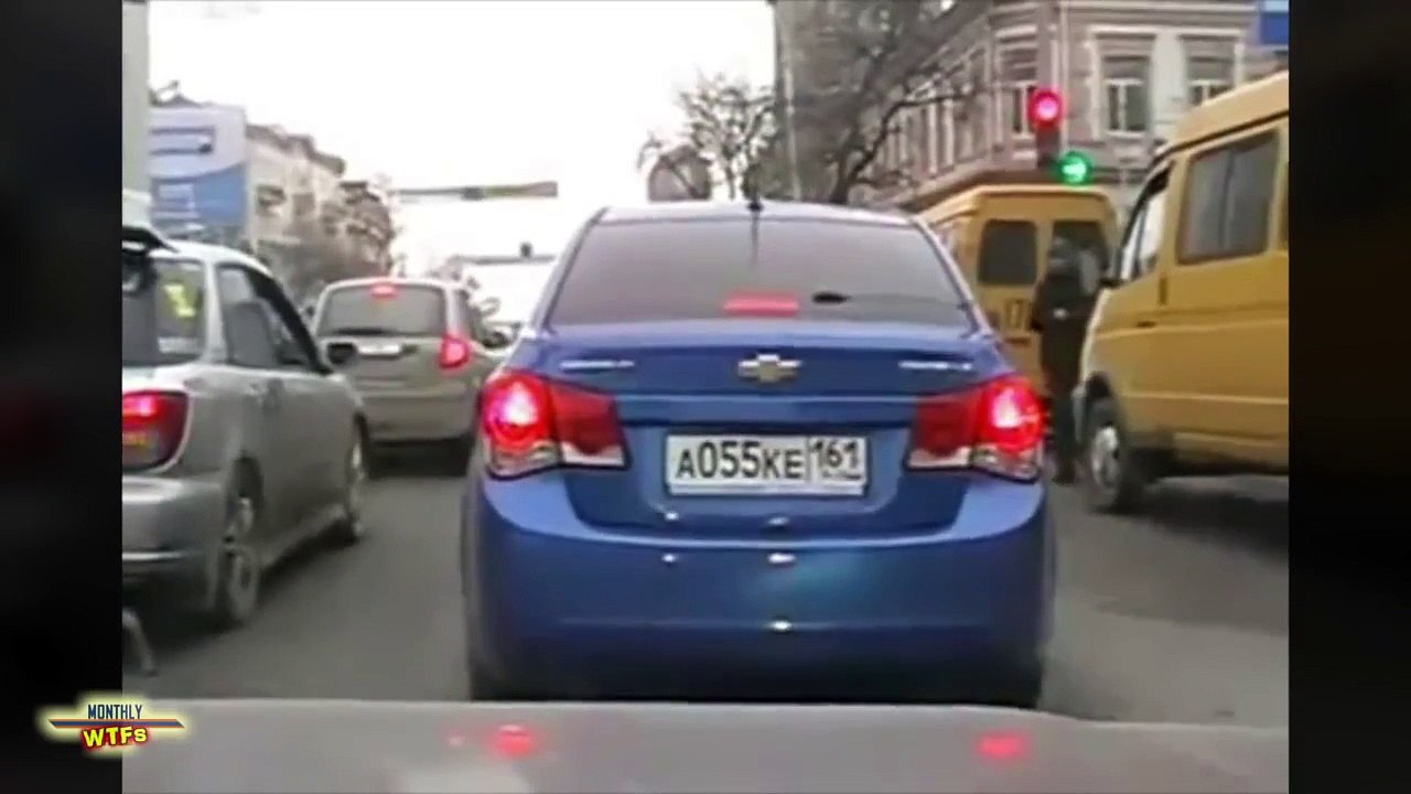 WTF Compilation - Road Edition -- MonthlyFails