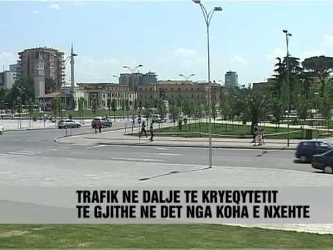 ZBRAZET TIRANE TE GJITHE DREJT PLAZHIT - Vizion Plus - News - Lajme