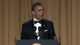 Watch Videos Online _ Obama gives and gets comic jibes at A-list gala