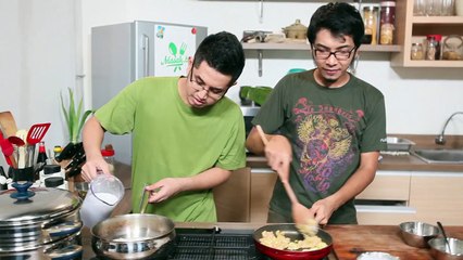 Lemper - Glutinous Rice Wrapped In Banana Leaf Recipe | Jajanan #005