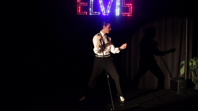 Alex Swindle sings 'Good Rockin Tonight' Sheffield Remembers 2014