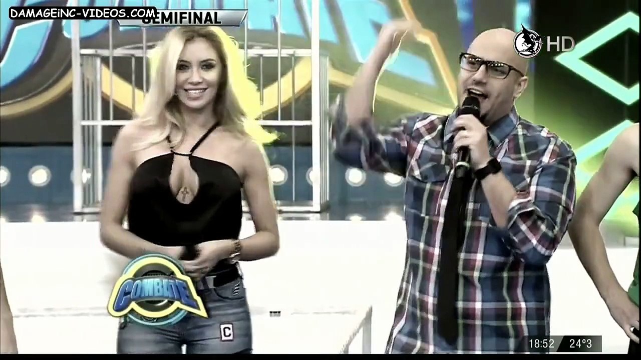 Claudia Ciardone Combate 01 Escote