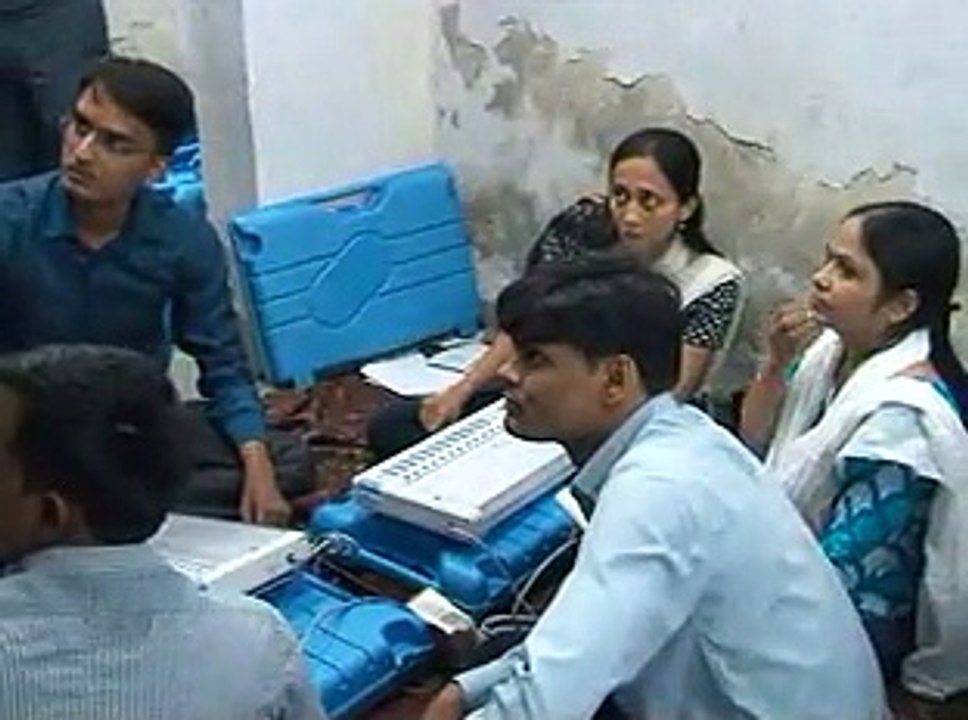 Ahmedabad Chief Election Commissioner & Municipal councillors check EVM machines