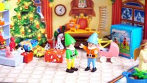 [DAY21] Playmobil & Lego City Christmas Surprise Advent Calendars (with Jenny) - Toy Play