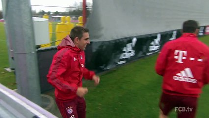 Xabi Alonso Scores from Behind the Goal with Incredible Trick Shot