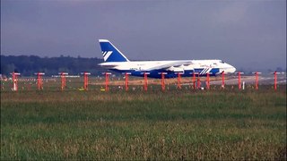 Polet Antonov 124 low take off runway 16 at ZRH with car alarms