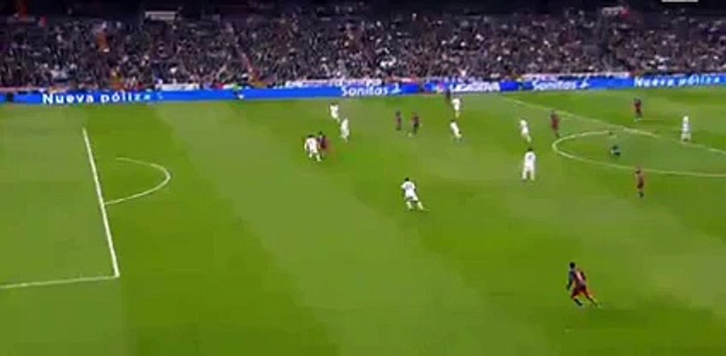 Luis Suarez Goal - Real Madrid 0-1 Barcelona - LL - 21_11_2015