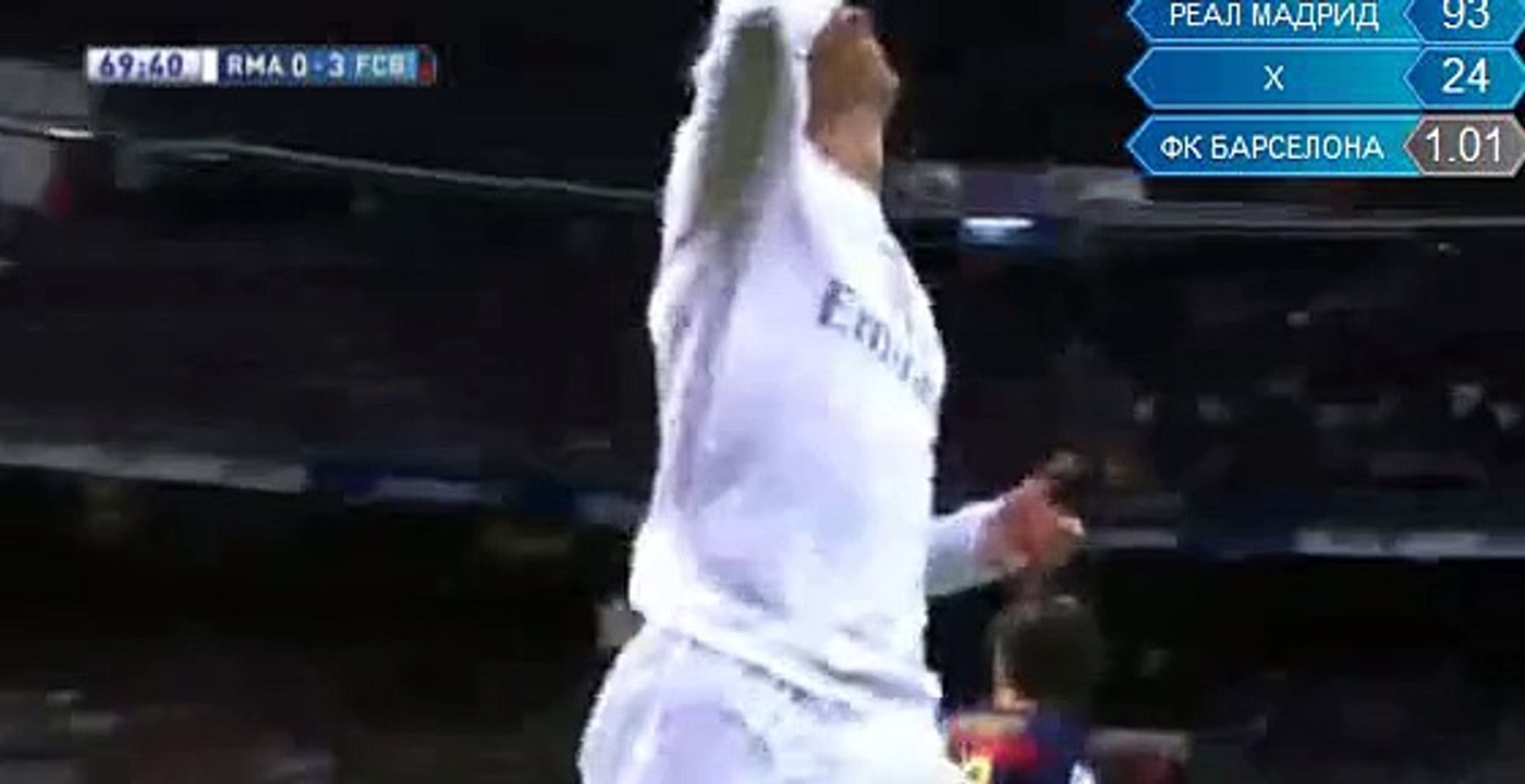 Claudio Bravo Incredible Saves his face Cristiano Ronaldos Huge Chance - Real Madrid v. Barcelona 21.11.2015 HD