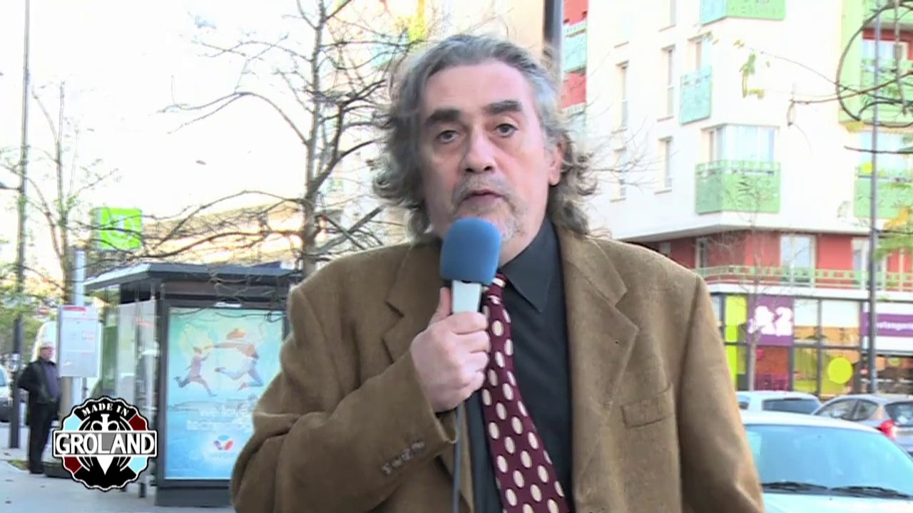 Francis kuntz à propos des attentats de Paris - Made in Groland du 21/11/2015 - CANAL+