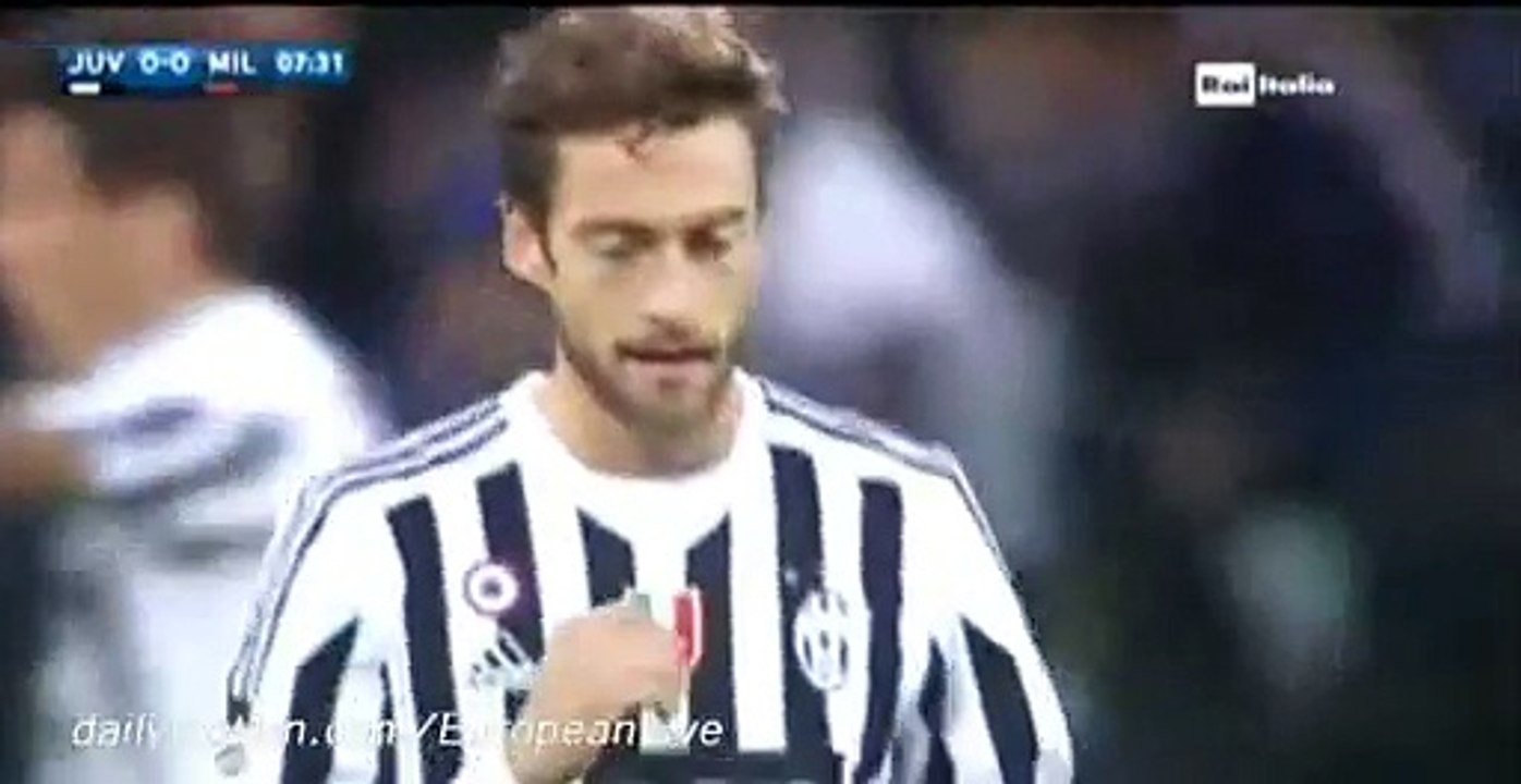 Claudio Marchisio Fantastic Shot - Juventus vs AC Milan - 21.11.2015