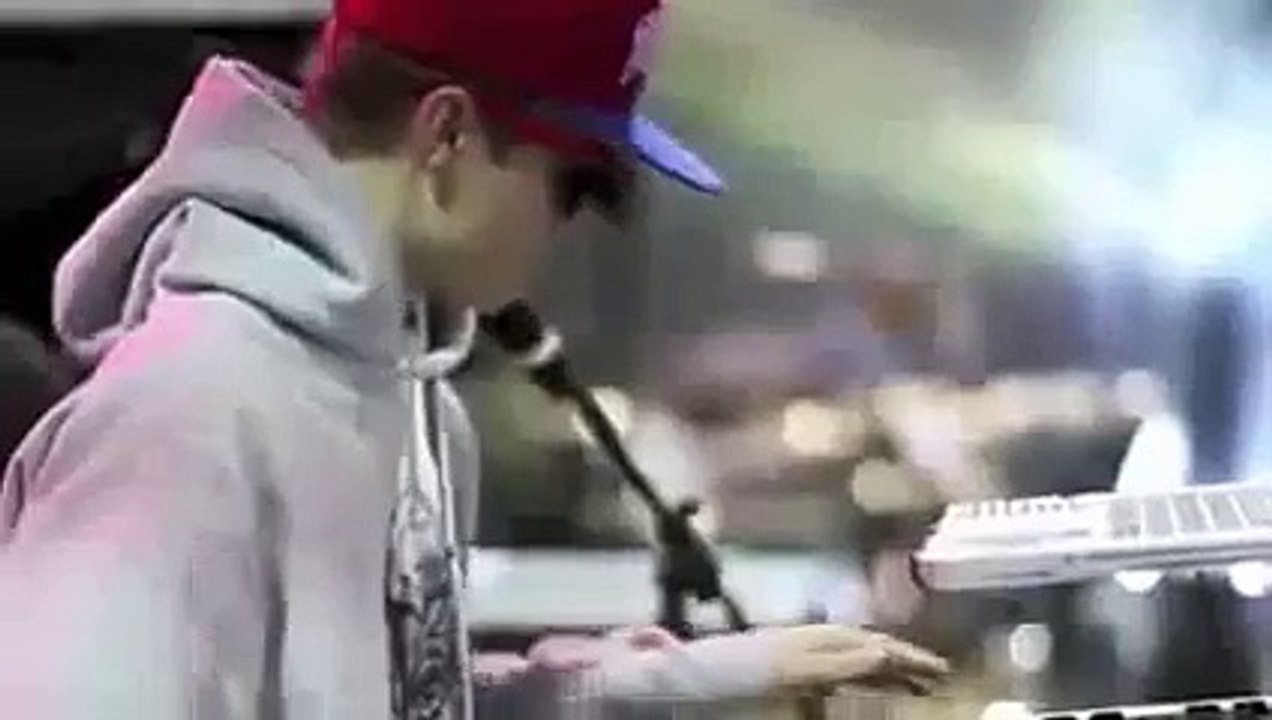 Justin Bieber DJ 2013