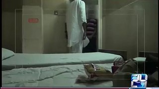 Broker (Dalaal) telling the Child to satisfy the Customer - Hidden Cam Video
