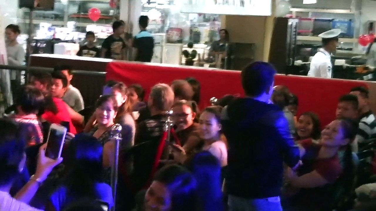 Jovit Baldivino Live Concert - Nanghihinayang