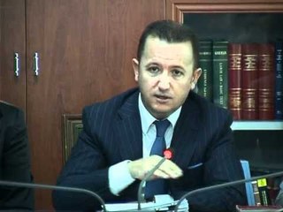 Miratohet ligji i notereve - Vizion Plus - News - Lajme