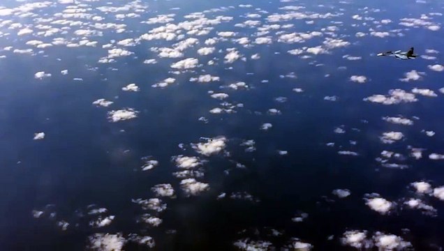 Сопровождение Су-30СМ ракетоносцев Ту-160, выполнивших пуск крылатых ракет над Средиземным морем