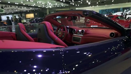 جولة في معرض دبي للسيارات في ثلاث دقائق