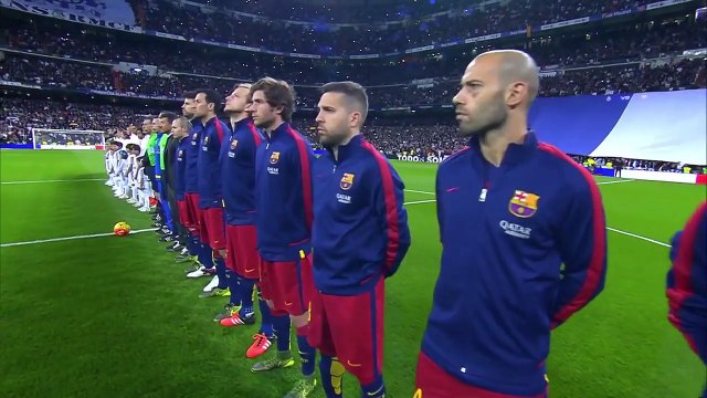 La Marseillaise jouée au piano avant Real-Barça (21-11-2015)