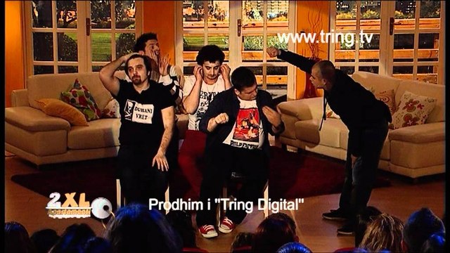 Apartamenti 2XL - Nje nate e frikshme duke ecur me makine