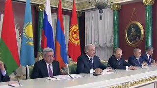 16 07 15 Лукашенко отжигает на пресс конференции Путин еле удержался от смеха