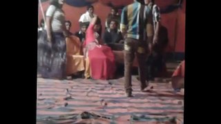 party abhi shuru hoi hai song ( mujra dance).