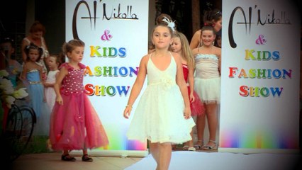 SFILATA E FEMIJEVE KURUAR NGA ENADA AT NIKOLLA