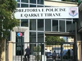 MINAT ME CELULAR RIKTHEHET NE BURG TE VUAJE DENIMIN PRODHUESI I TYRE LAJM