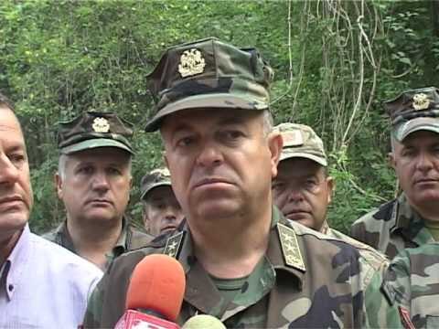 USHTRIA NE GADISHMERI ALARM PER TE MARRE NE KONTROLL SITUATEN E ZJARREVE LAJM