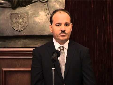 POETI TEODOR KEKO DEKOROHET NGA PRESIDENTI NE 10 VJETORIN E NDARJES NGA JETA LAJM