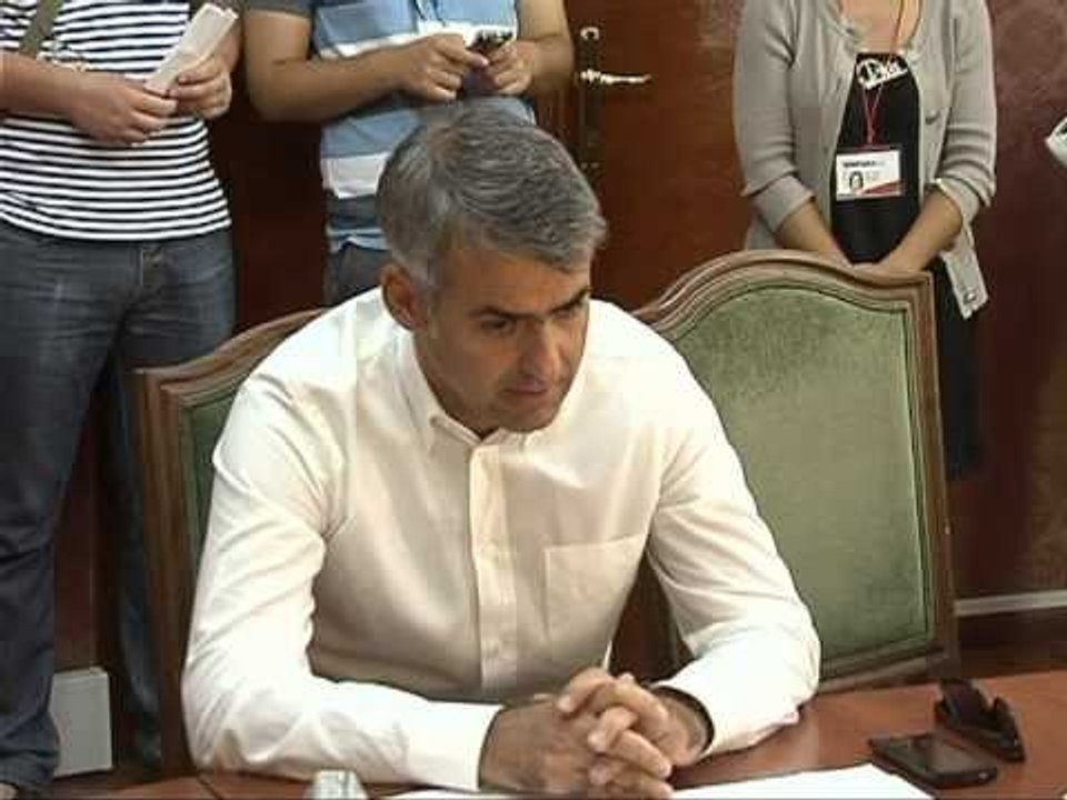 LEVAN TEPELENE DEBATE NE KOMISION PER VONESAT NE NDERTIMIN E RRUGES LAJM