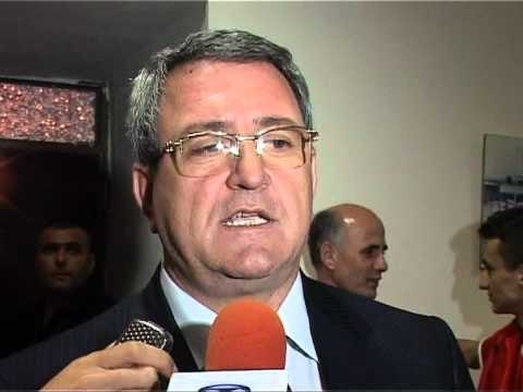 BABAI I GRANIT XHAKES AKUZA TE FORTA NE DREJTIM TE KREUT TE FSHF ARMAND DUKA LAJM