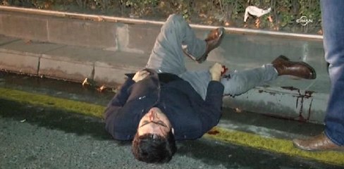 Otomobili ile yayalara çarpıp kaçtı: 2 ağır yaralı