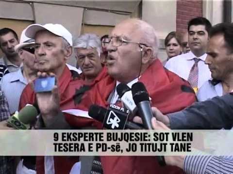AK proteste para ministrisë se Bujqësisë - Vizion Plus - News - Lajme