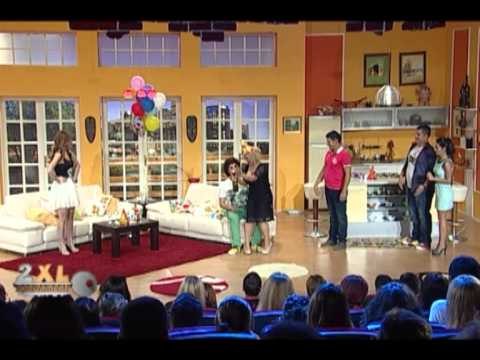 Rikthehet Apartamenti 2XL-Spektakli magjik i humorit pushton mbremjen e se dieles-lajm