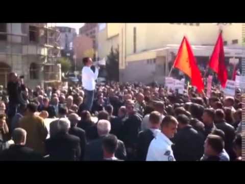 SERISH NE PROTESTE VETEVENDOSJE NE RRUGE KUNDER DHUNES POLICORE LAJM