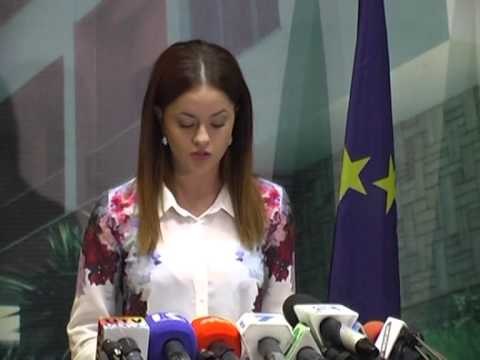 DHUNA NDAJ GRAVE AVOKATI I POPULLIT BEN THIRRJE QEVERISE TE NDALE FENOMENIN LAJM