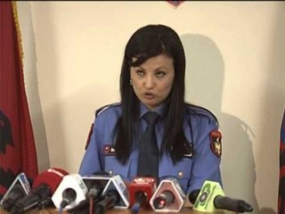 MASAT E POLICISE BLLOKOHET E GJITHE QENDRA PER VIZITEN E ZONJES CLINTON LAJM