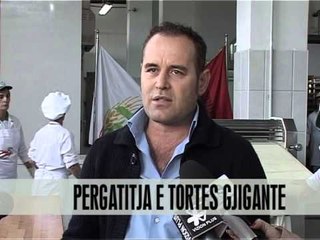 Përgatitja e tortës gjigante - Vizion Plus - News - Lajme