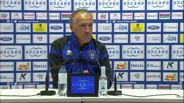 Foot - L1 - SCB : Printant «J'ai du mal à m'expliquer cette défaite»