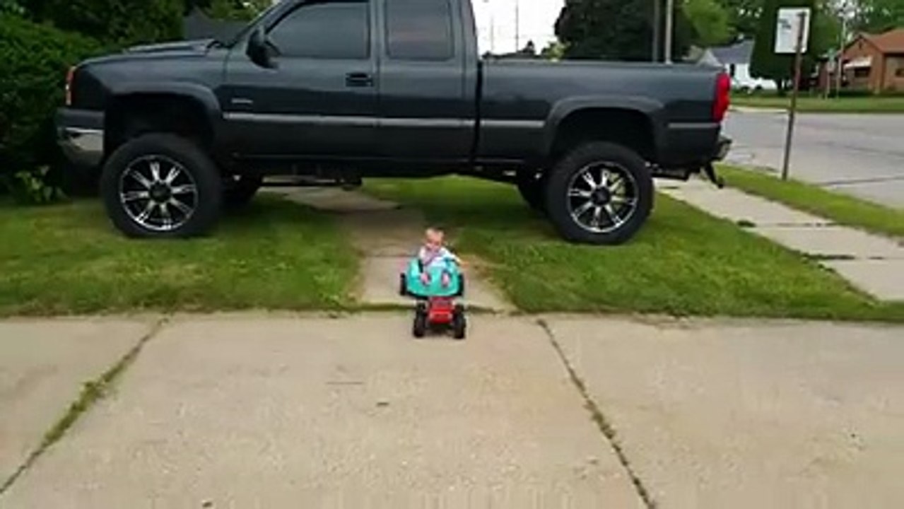 BABY IS DRIVING