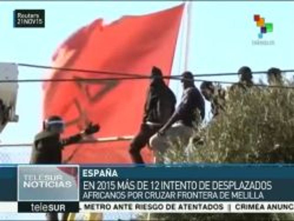 Migrantes africanos buscan cruzar la frontera en Melilla
