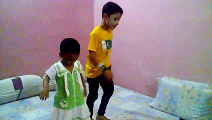 Dil Dil Pakistan dance performance