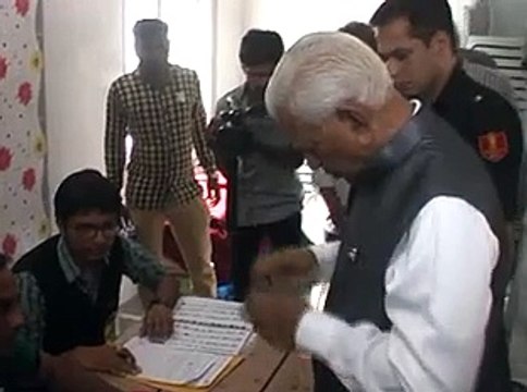 Rajkot voting by Karnataka Governor Vajubhai Vala