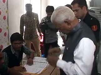 Rajkot voting by Karnataka Governor Vajubhai Vala